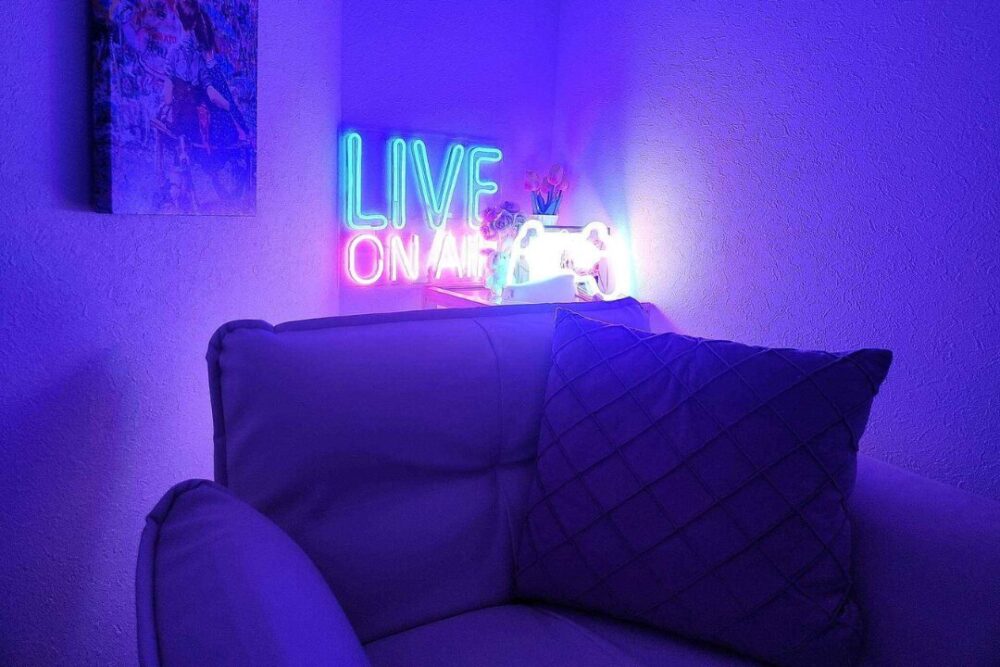 ネオンのルーム